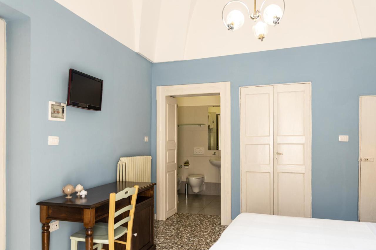 Palazzo Dante Bed & Breakfast Alliste Exterior photo